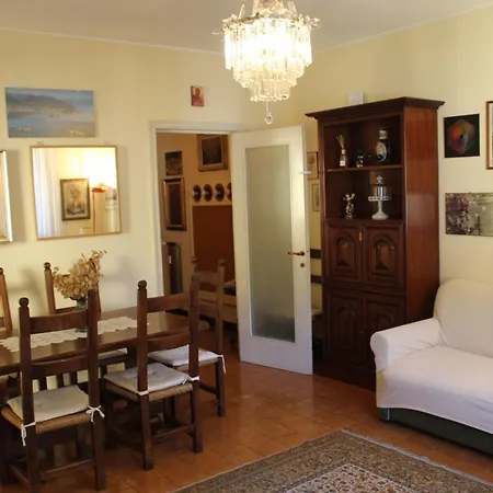 Il Porticciolo Apartment *